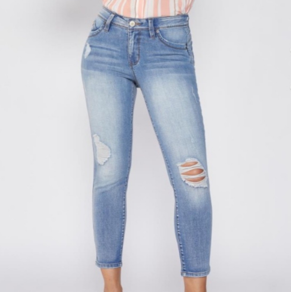Royalty for Me Mid-Rise Skinny Jean Size 4P